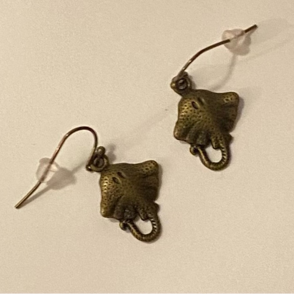 NEW Genuine solid brass Manta Ray/Stingray charm earrings
